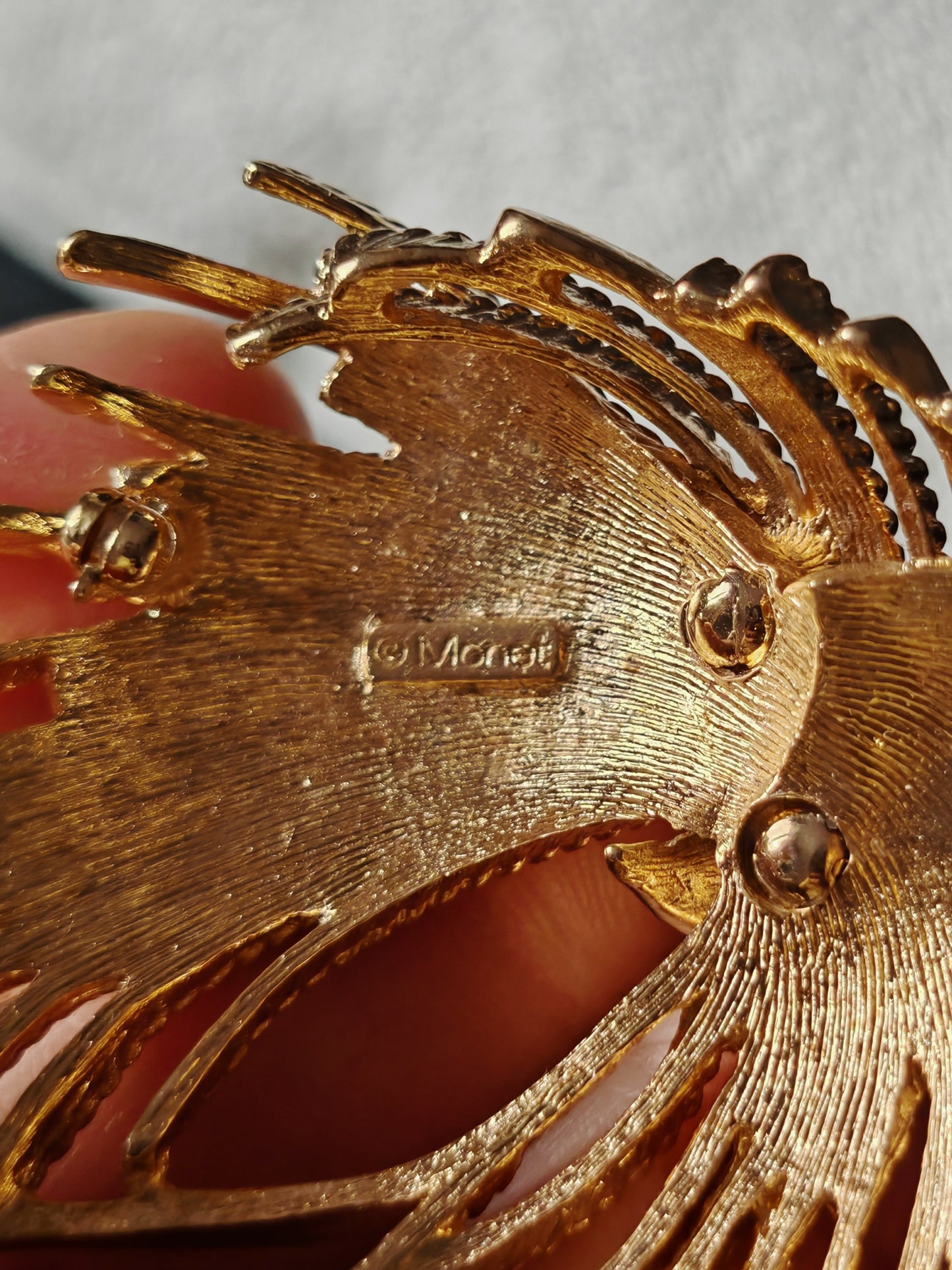 Broche Monet Sunburst plaqué or