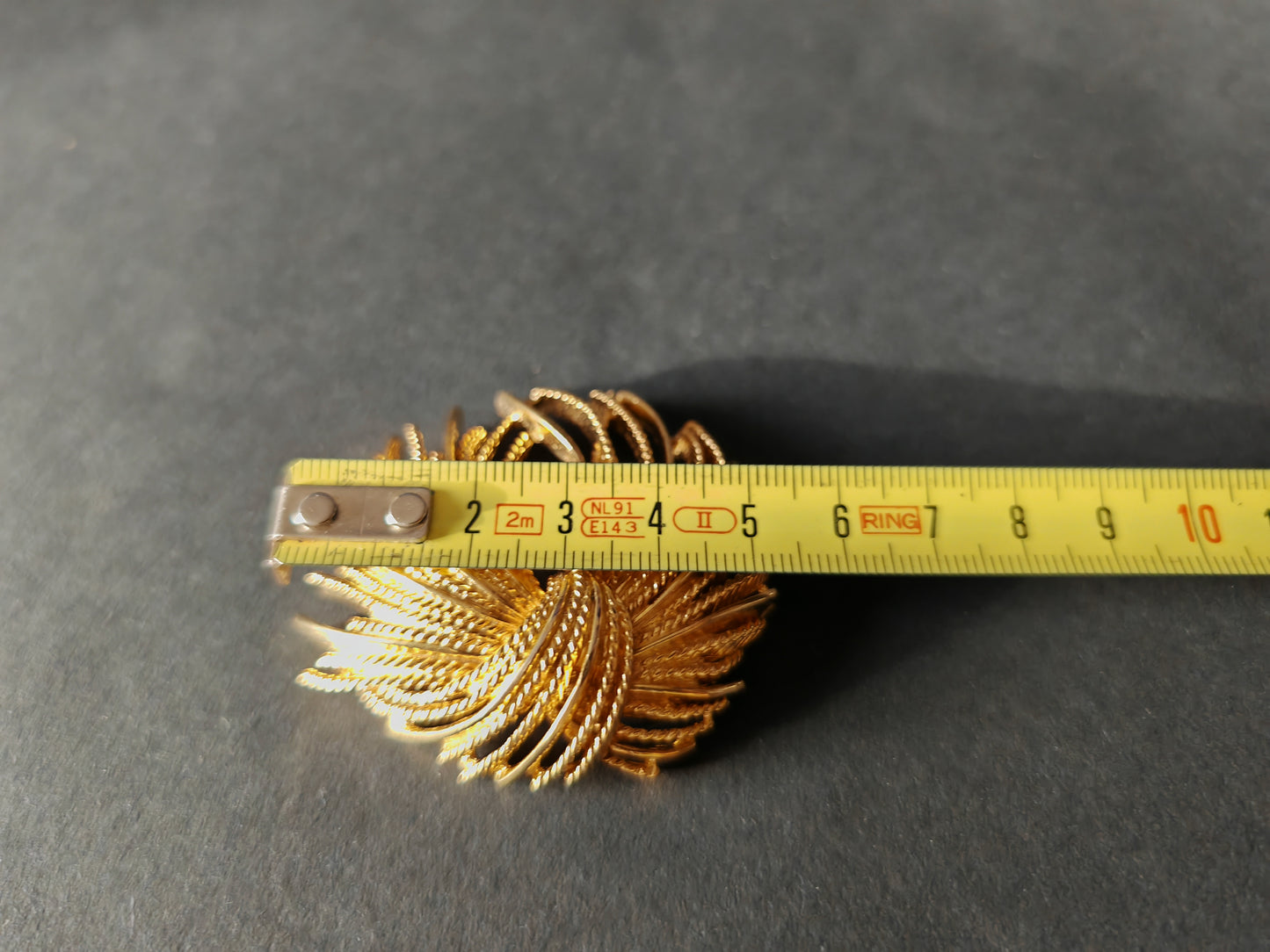 Broche Monet Sunburst plaqué or